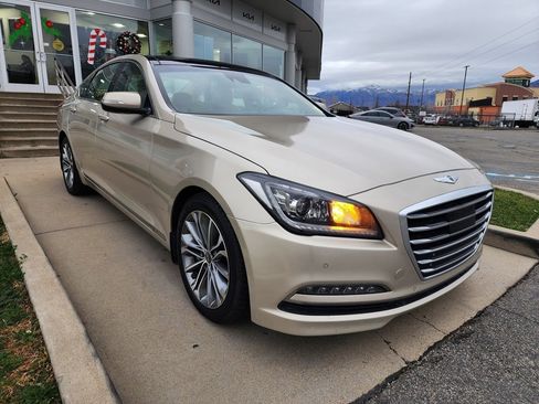 Used 2015 Hyundai Genesis 3.8 w/ Option Group 03 image 3