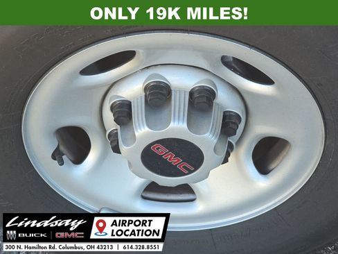 Used 2024 GMC Savana 2500 w/ Driver Convenience Package image 28