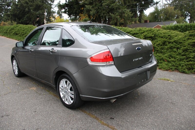 Used 2010 Ford Focus SEL FWD image 4