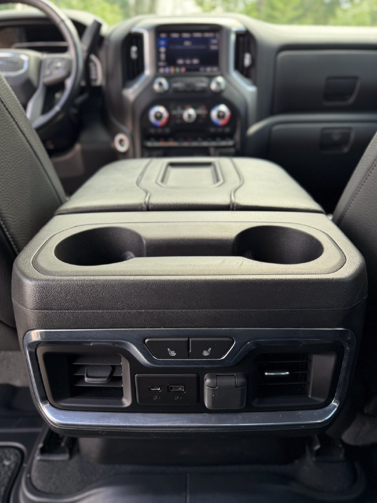 Used 2022 GMC Sierra 3500 Denali w/ Denali Black Diamond Edition AWD/4WD image 29