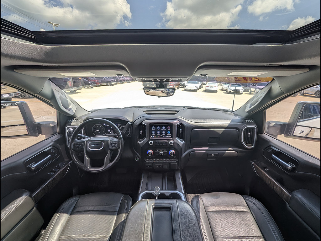 Used 2021 GMC Sierra 3500 Denali w/ Denali Ultimate Package AWD/4WD image 24