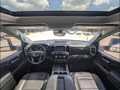Used 2021 GMC Sierra 3500 Denali w/ Denali Ultimate Package AWD/4WD image 24