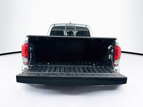 Used 2022 Toyota Tacoma SR5 w/ SR5 Appearance Package (SM) RWD image 25