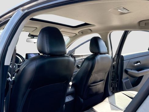 Used 2024 Nissan Sentra SR w/ SR Premium Package image 6