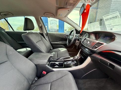 Used 2017 Honda Accord LX image 41