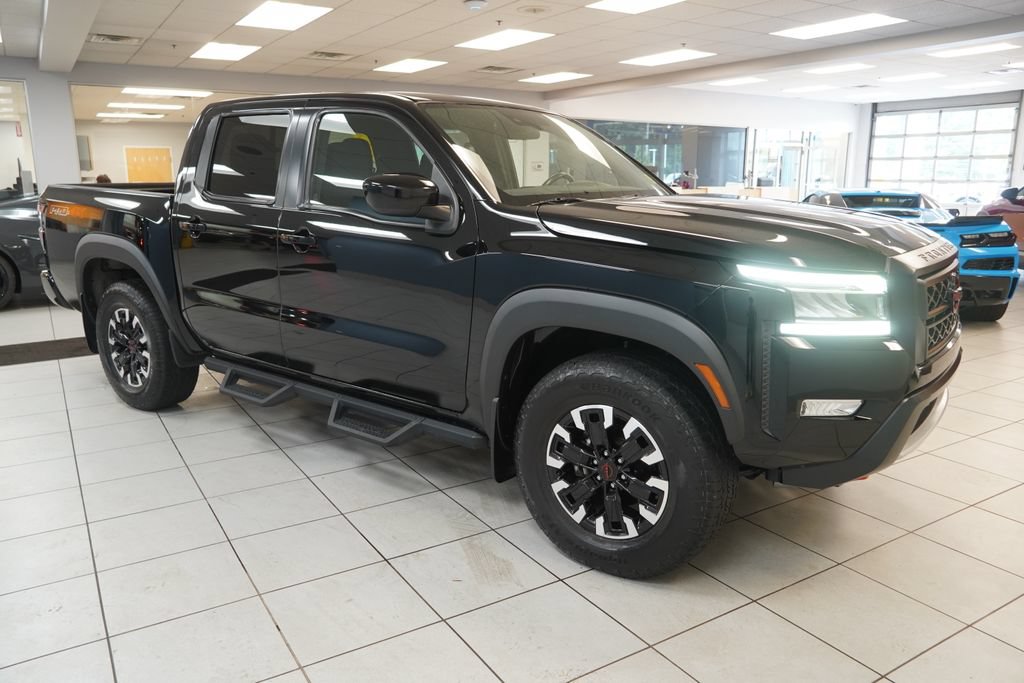 Used 2023 Nissan Frontier PRO-4X w/ Technology Package AWD/4WD image 13