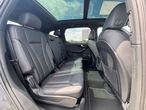 Used 2025 Audi Q7 3.0T Premium Plus AWD/4WD image 34