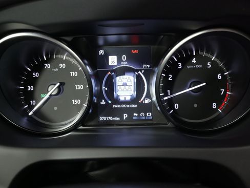 Used 2018 Land Rover Discovery Sport HSE AWD/4WD image 38