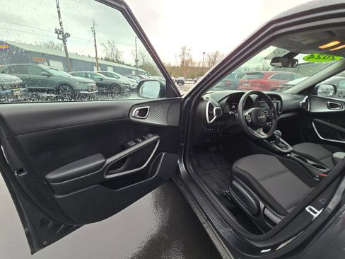 Used 2024 Kia Soul LX w/ Option Group 015 image 20
