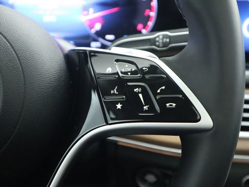 Certified 2025 Mercedes-Benz GLE 350 4MATIC image 12