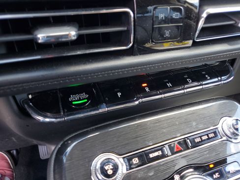 Certified 2023 Lincoln Nautilus AWD image 22