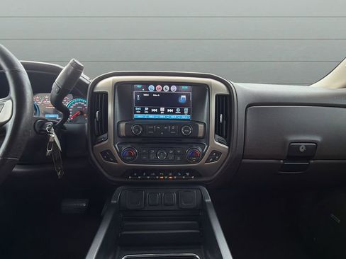 Used 2017 GMC Sierra 2500 Denali w/ Duramax Plus Package AWD/4WD image 11