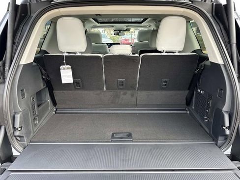 New 2025 Ford Expedition Platinum w/ Driver's Package image 5