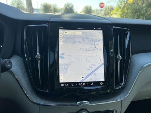 Used 2025 Volvo XC60 T8 Plus w/ Protection Package Premier image 18