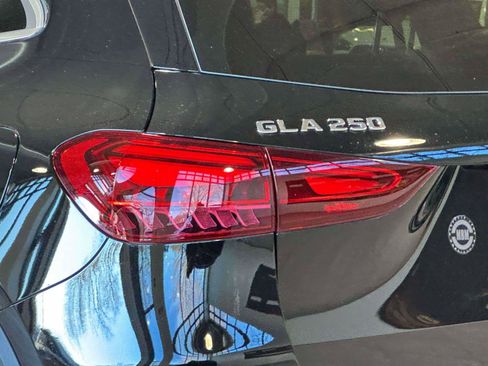 Used 2025 Mercedes-Benz GLA 250 4MATIC image 8