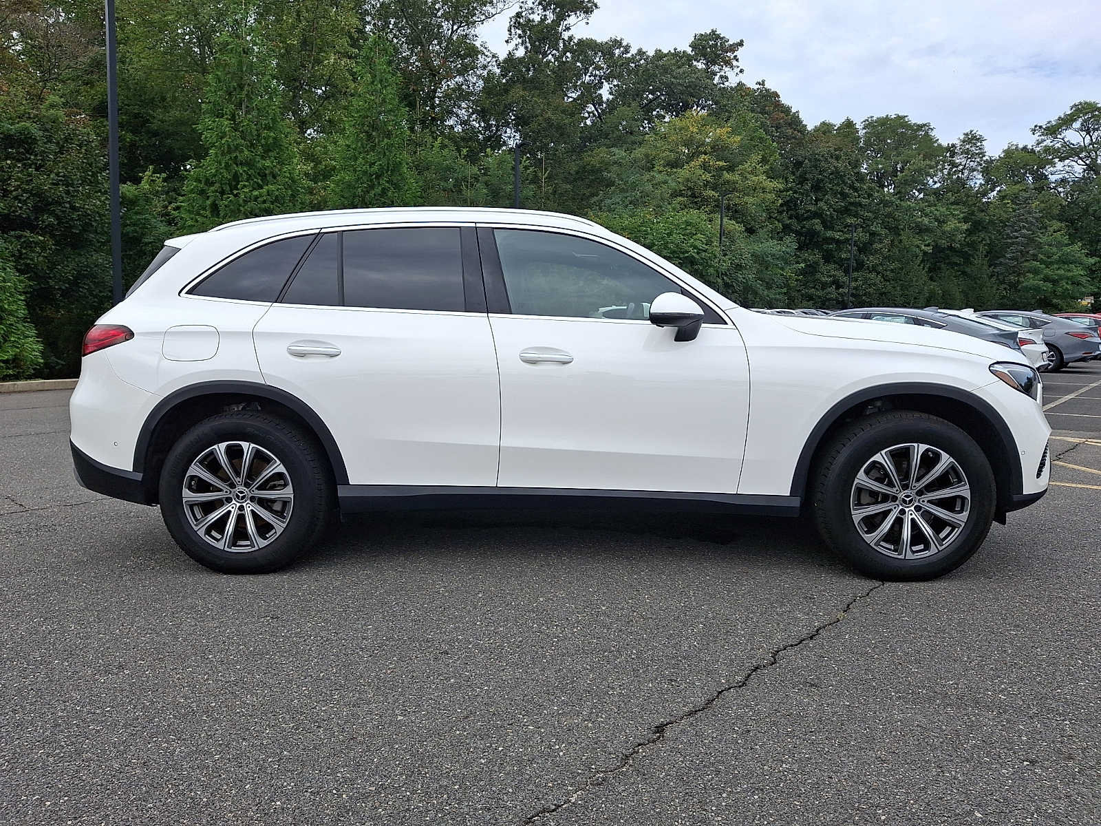 Used 2024 Mercedes-Benz GLC 300 4MATIC image 7
