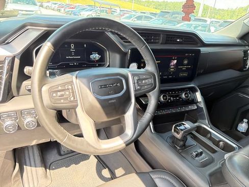 Used 2024 GMC Sierra 1500 Denali w/ Technology Package AWD/4WD image 13