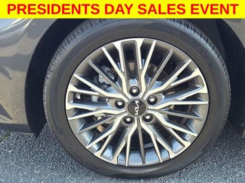 Used 2024 Kia Forte GT-Line image 16