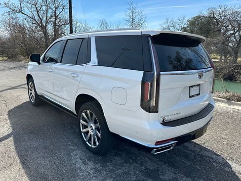 Used 2023 Cadillac Escalade Premium Luxury Platinum image 3