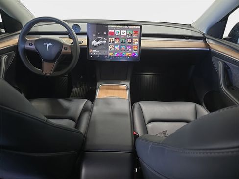 Used 2023 Tesla Model Y Long Range image 10