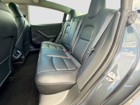 Used 2023 Tesla Model 3 Standard Range image 20