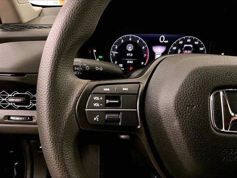 Used 2023 Honda Accord LX image 17