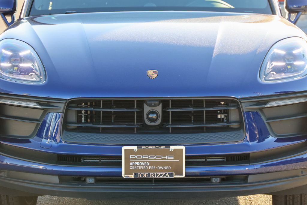 Certified 2026 Porsche Macan AWD/4WD image 11