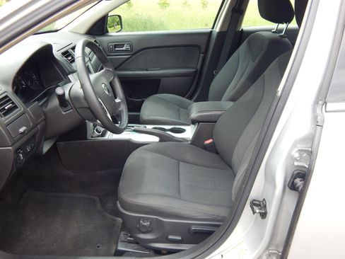 Used 2010 Mercury Milan image 10