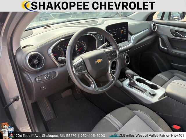 Used 2025 Chevrolet Blazer LT AWD/4WD image 4