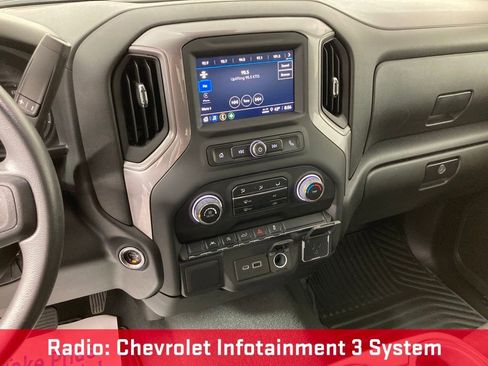 Used 2022 Chevrolet Silverado 1500 Custom image 2