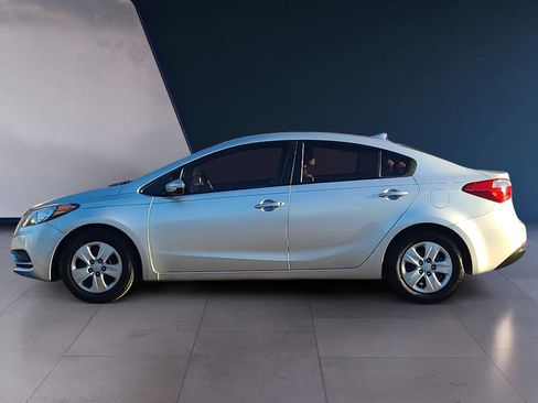 Used 2014 Kia Forte LX image 2