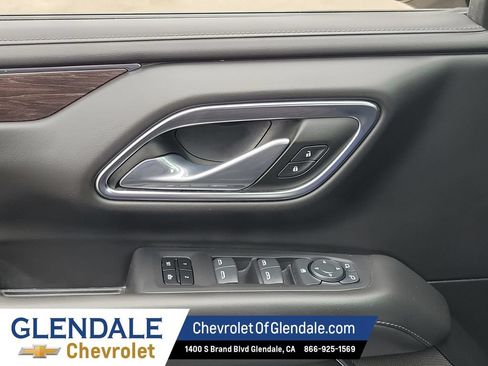 Used 2024 Chevrolet Suburban LT AWD/4WD image 30