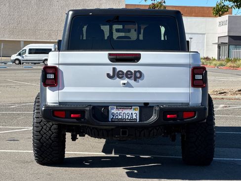 Used 2020 Jeep Gladiator Rubicon image 4