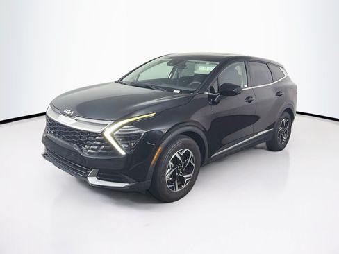 Used 2025 Kia Sportage LX FWD image 3