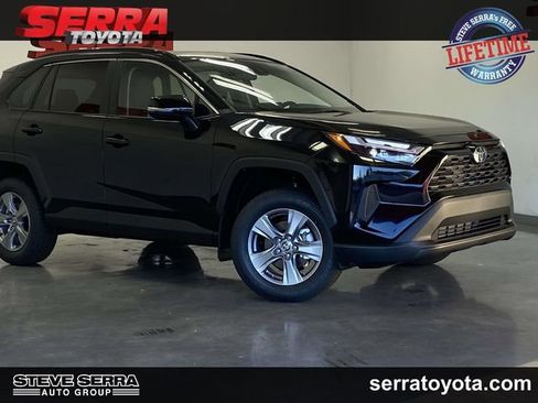 Used 2025 Toyota RAV4 XLE w/ Convenience Package image 1