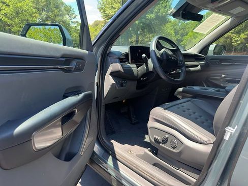 Used 2024 Kia EV9 Wind AWD/4WD image 5
