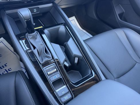 Used 2025 Honda Accord EX-L image 19