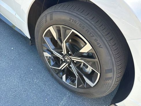 Used 2025 Hyundai Sonata SEL FWD image 9