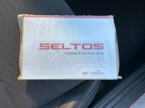 Used 2021 Kia Seltos S AWD/4WD image 28