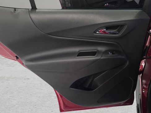 Used 2021 Chevrolet Equinox LT image 9