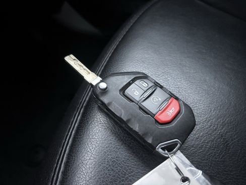 Used 2021 Jeep Wrangler Unlimited Sahara image 26