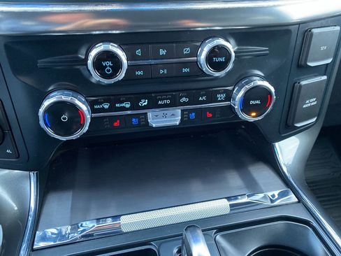 Used 2023 Ford F150 Lariat image 33