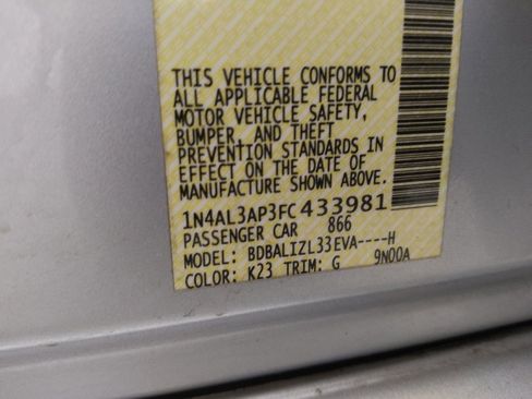Used 2015 Nissan Altima 2.5 SV FWD image 33