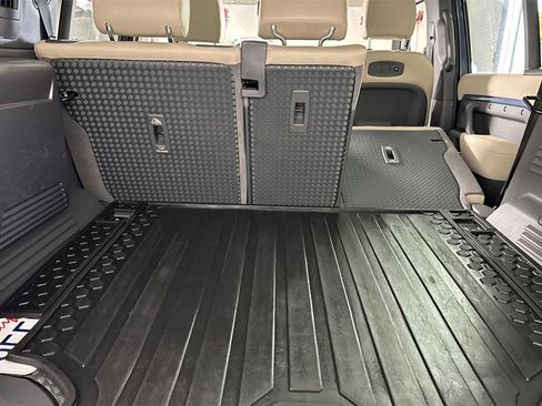 Used 2021 Land Rover Defender 110 S image 17