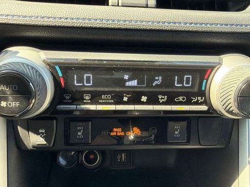Used 2024 Toyota RAV4 SE w/ Convenience Package AWD/4WD image 19