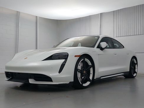Certified 2020 Porsche Taycan image 1