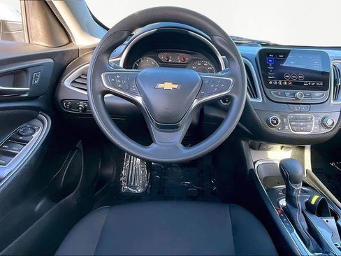 Used 2024 Chevrolet Malibu LT image 8