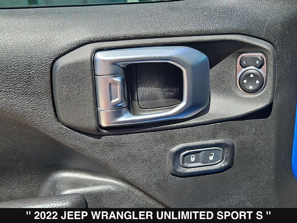 Used 2022 Jeep Wrangler Unlimited Sport AWD/4WD image 15