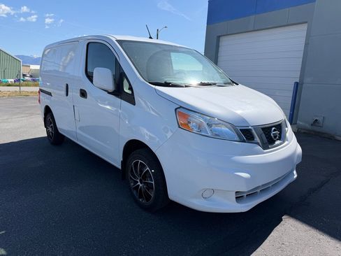 Used 2018 Nissan NV200 SV FWD image 1