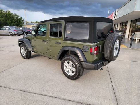 Used 2023 Jeep Wrangler Unlimited Sport AWD/4WD image 3